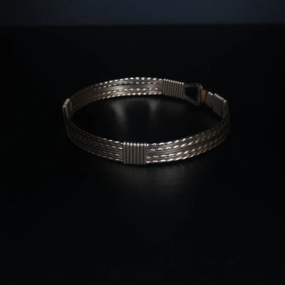 14K Gold Wire Bracelet - Picture 11 of 13